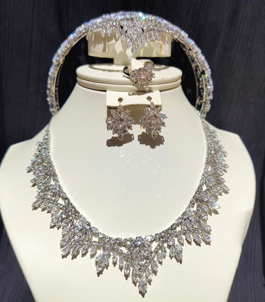 Parure 4 pièces Luxea –Élégance en Zircon